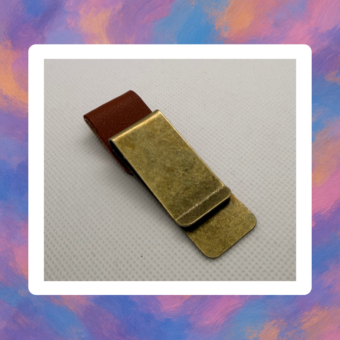 Porte-Stylo en Métal et Cuir – Élégance, Organisation et Présence
